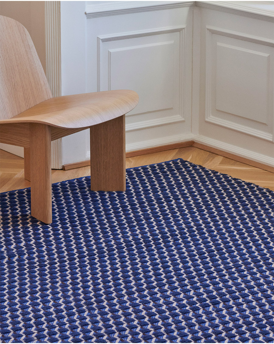 CHANNEL RUG