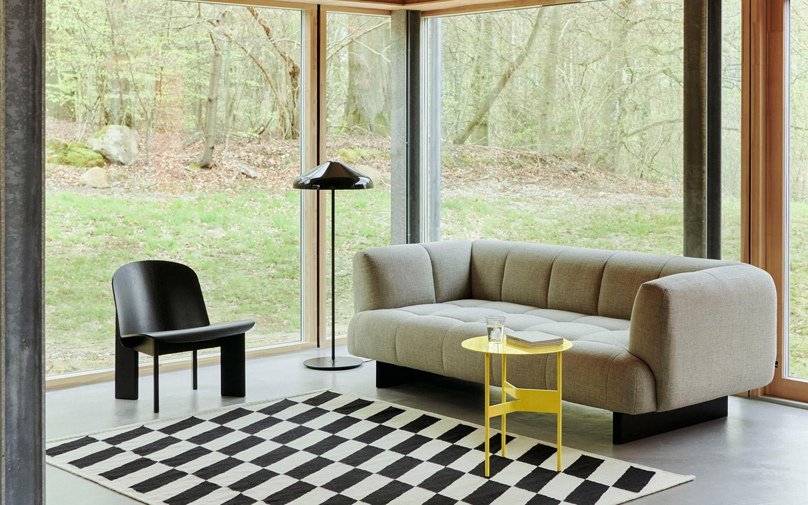 サイドテーブル