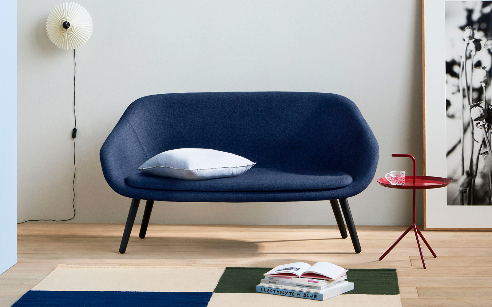 サイドテーブル