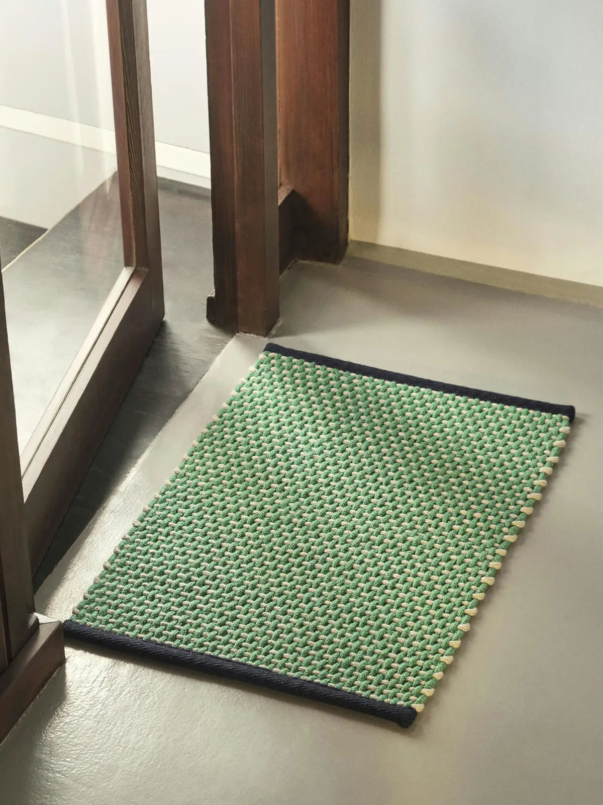 DOOR MAT