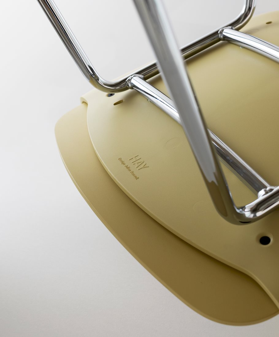 Layout Armchair in Studio
