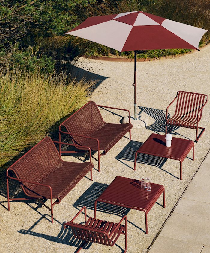 Palissade Cantilever Lounge Chair / Palissade Low Table / Palissade Cord Lounge Sofa / Terrazza Parasol