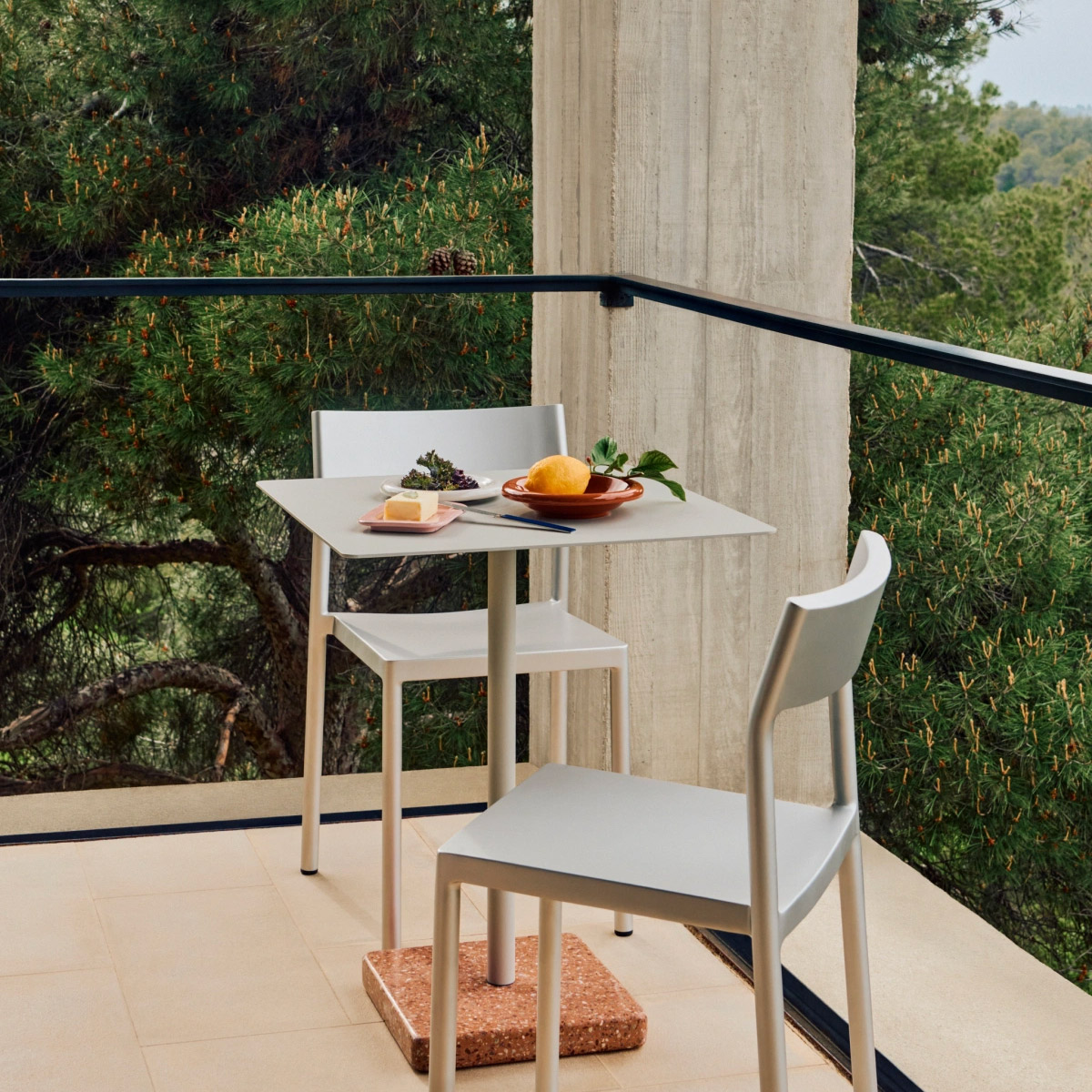 TERRAZZO TABLE SQUARE