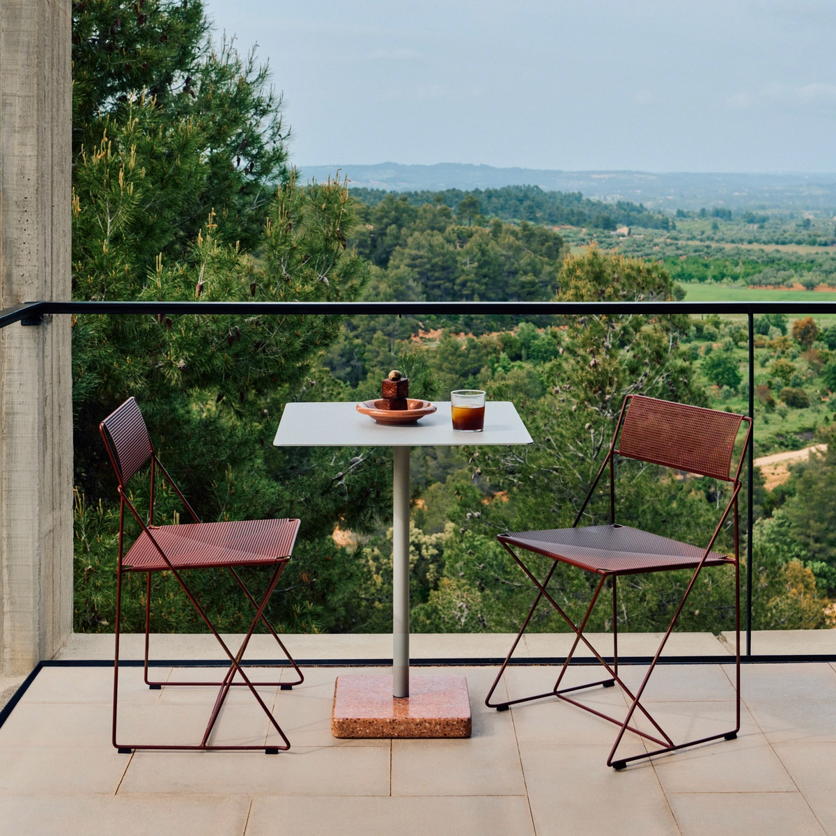 TERRAZZO TABLE SQUARE