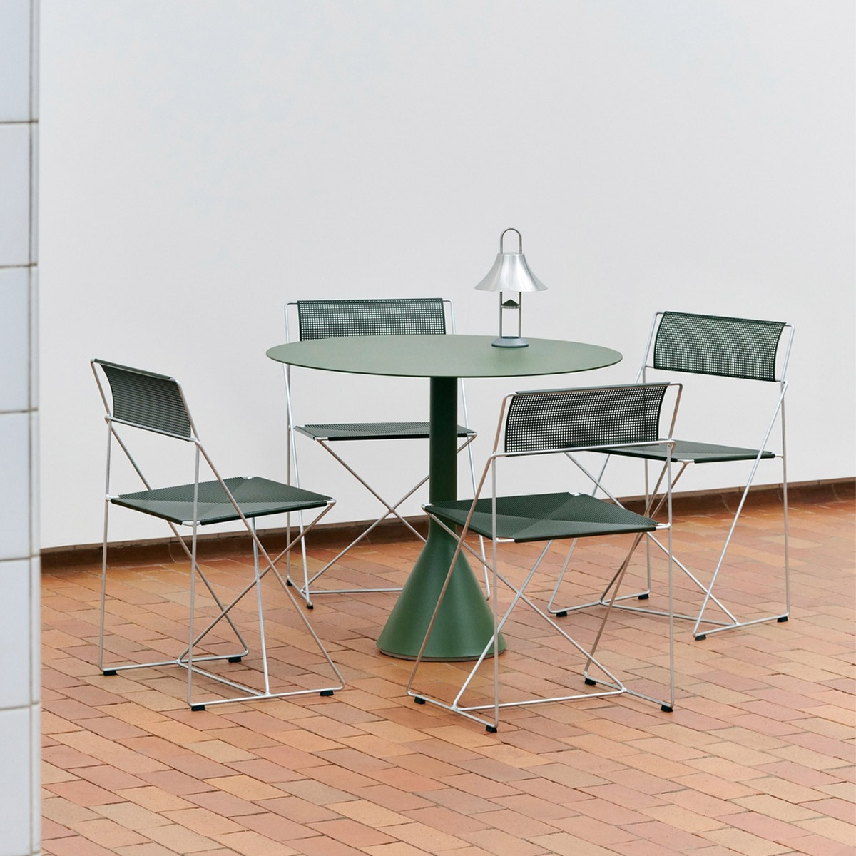 X-LINE CHAIR - HOT GALVANISED