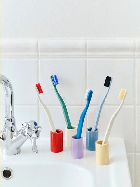 TOOTHBRUSH HOLDER