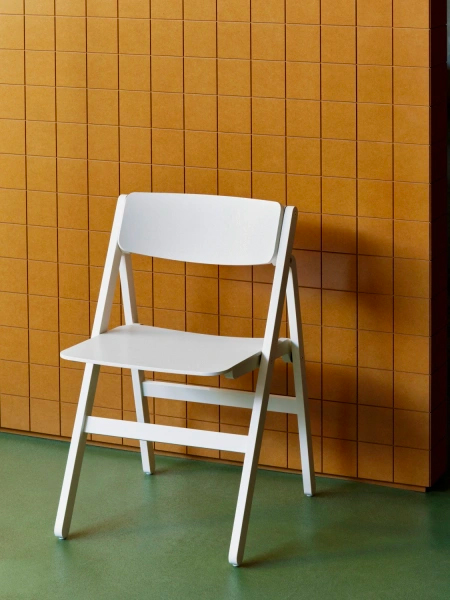 BACKFLIP CHAIR