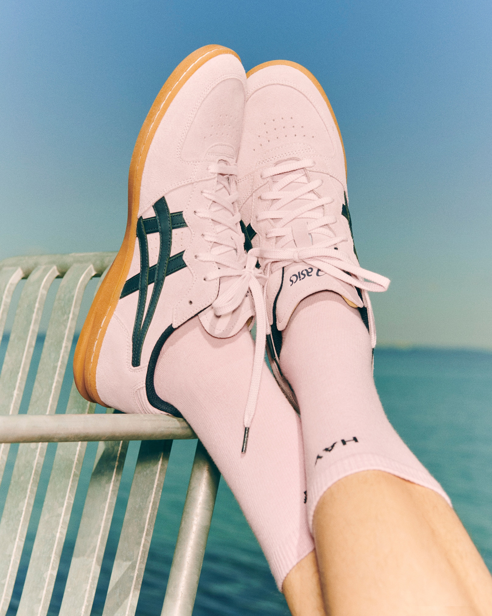 24.5cm】 HAY × Asics Skyhand OG ピンク 24.5cm】 HAY × Asics Skyhand OG ピンク