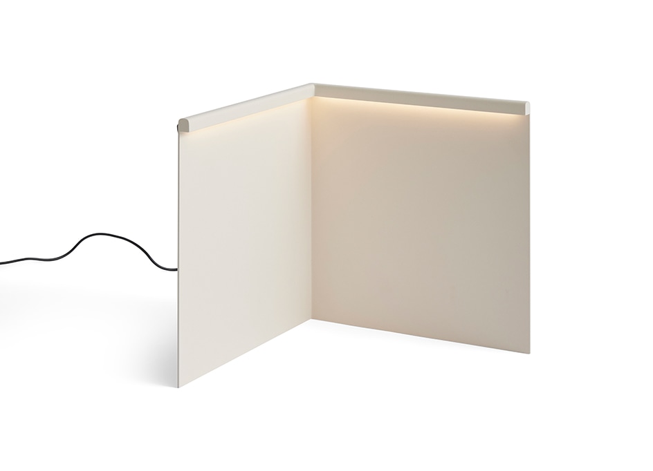 LBM CORNER TABLE LAMP