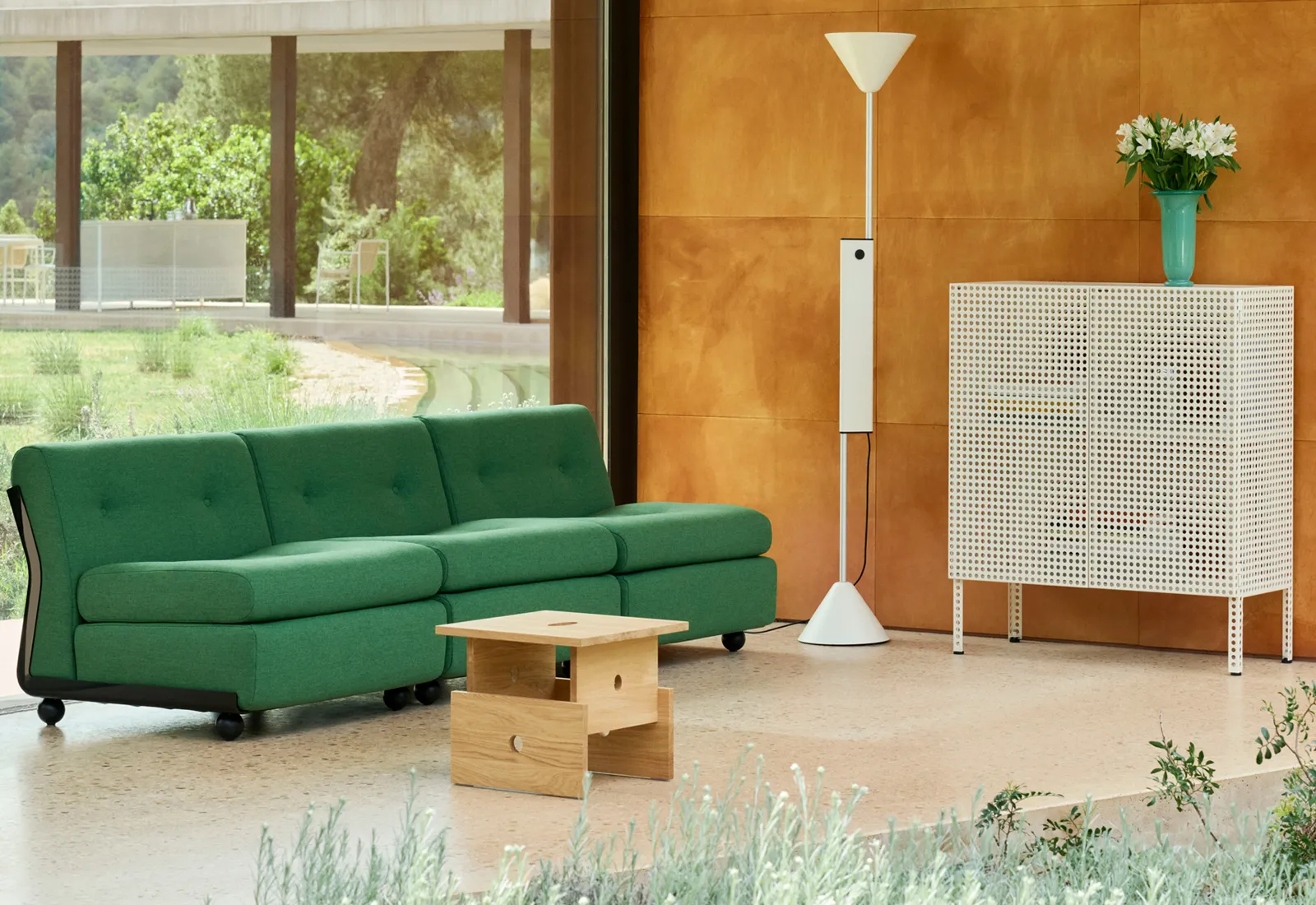 WOOD BOX COFFEE TABLE