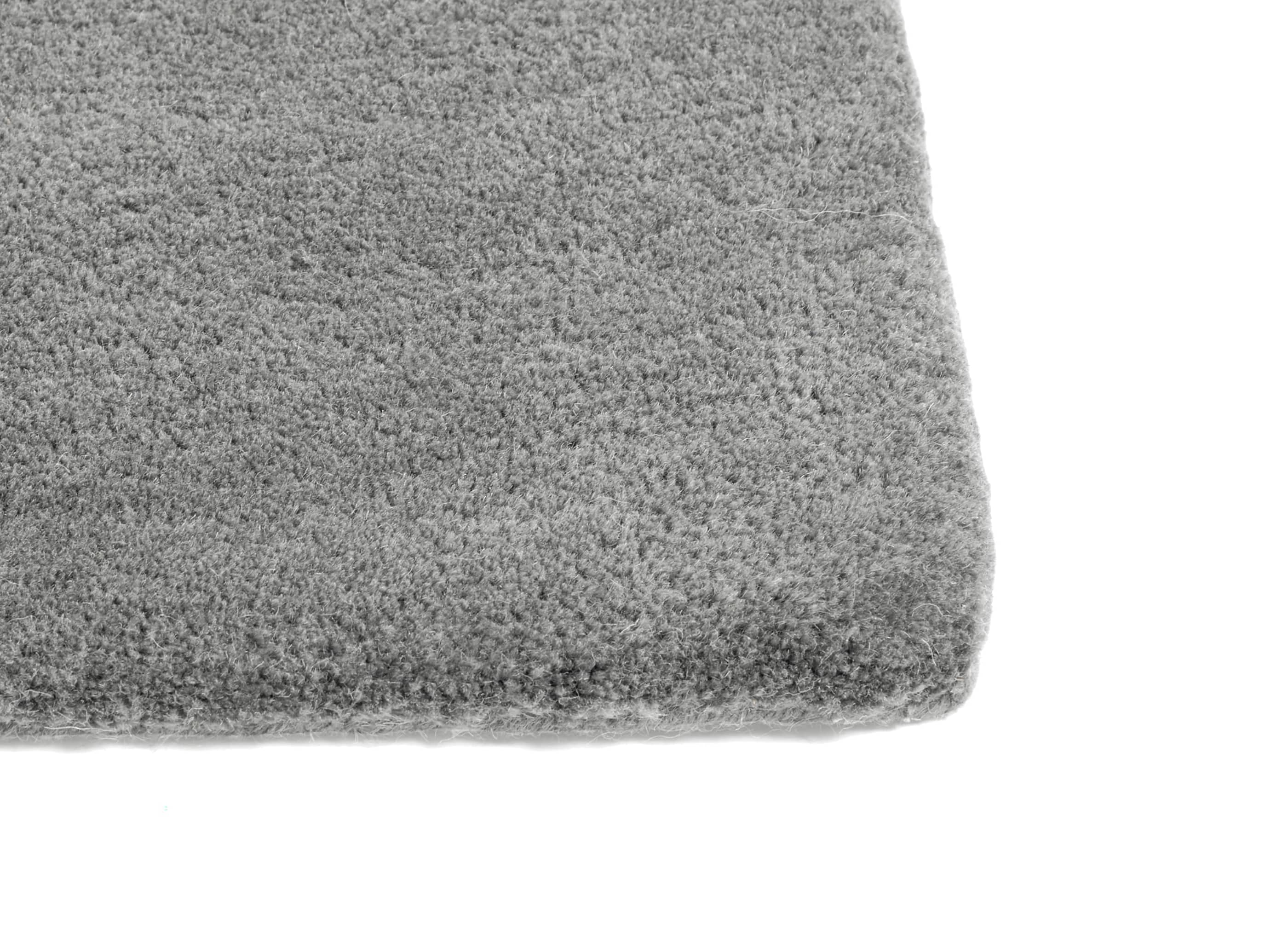 RAW RUG NO 2 / L240 x W170