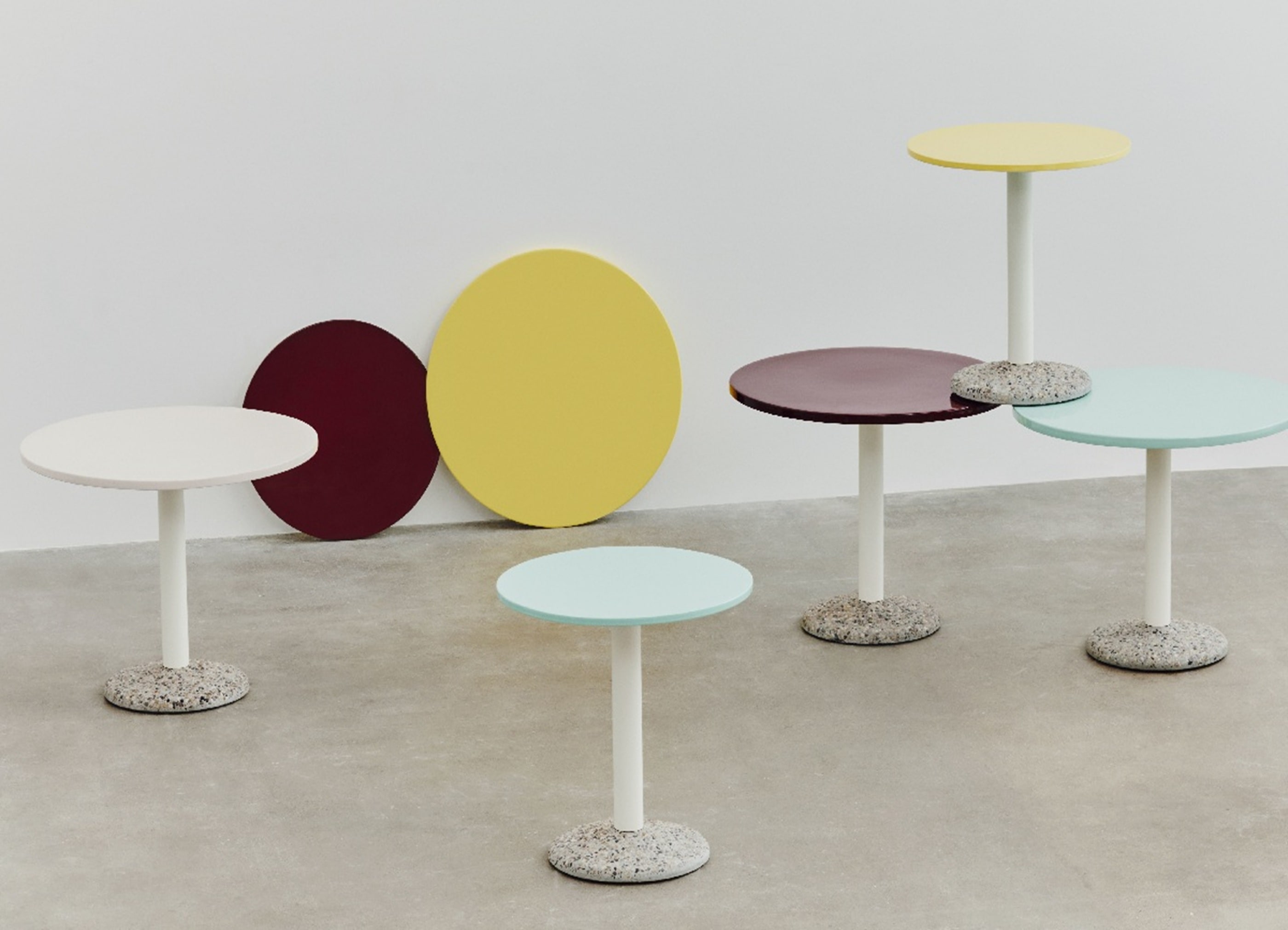 CERAMIC TABLE