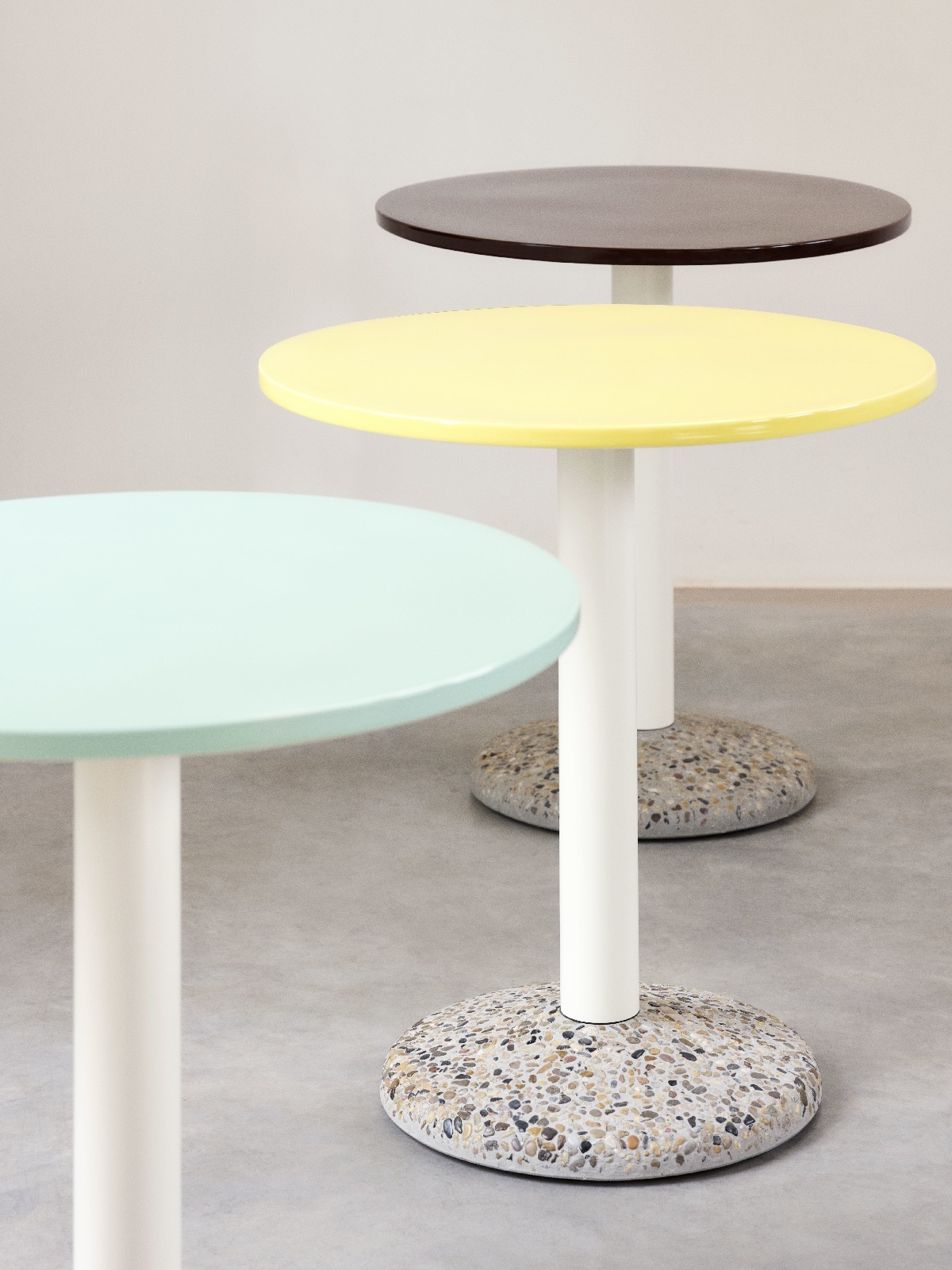 CERAMIC TABLE