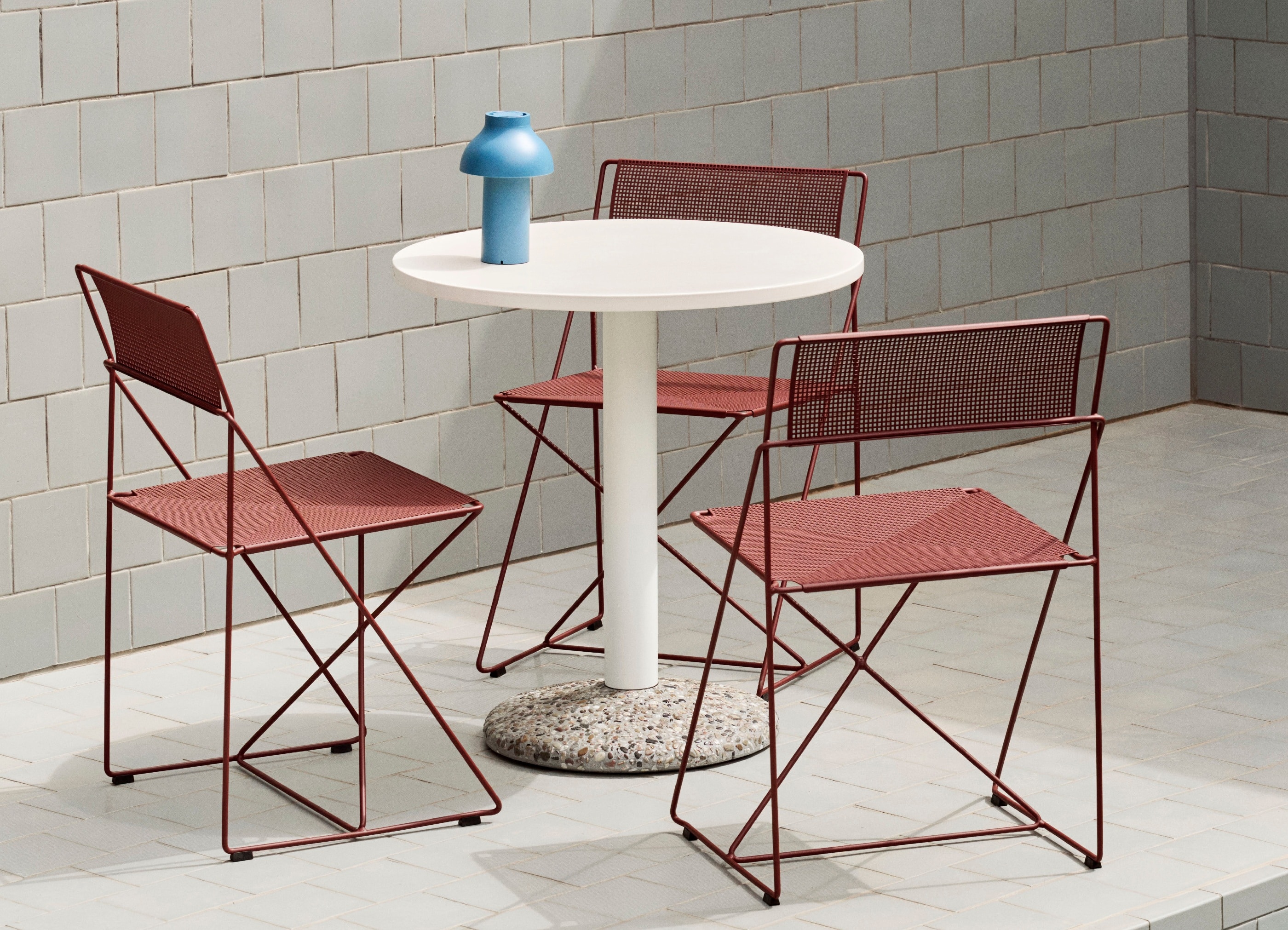 CERAMIC TABLE